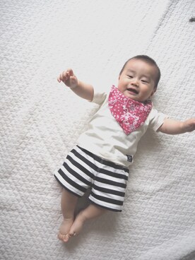 「petit main（プティマイン）のバンダナデザイン半袖Tシャツ＆ボーダーショートパンツセット（Tシャツ/カットソー、ホワイト系）」を使った、shuuuuさん（キッズ）の春コーディネート