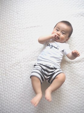 「agnes b.（アニエスベー）のアイテム（Tシャツ/カットソー、ホワイト系）」を使った、shuuuuさん（キッズ）の春コーディネート