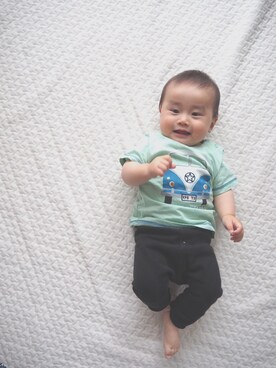 「KP BOY（ケーピーボーイ）のアイテム（トップス）」を使った、shuuuuさん（キッズ・70cm）の春コーディネート