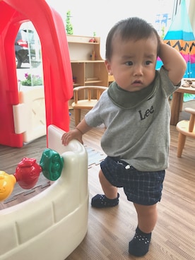 「Lee（リー）のポケットロゴ　Ｔシャツ（Tシャツ/カットソー、グレー系）」を使った、shuuuuさん（キッズ）の夏コーディネート