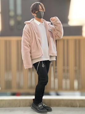 「黒スキニー」｜「アイテム（ウォレットチェーン）」を使った、小倉祐樹さん（メンズ・165cm）の冬コーディネート