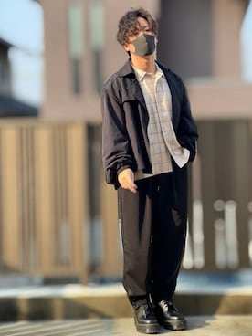 「ZIP FIVE（ジップファイブ）のアイテム（トレンチコート）」を使った、小倉祐樹さん（メンズ・165cm）の冬コーディネート