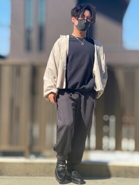 「shiki tokyo（シキトウキョウ）のアイテム（スウェット）」を使った、小倉祐樹さん（メンズ・165cm）の春コーディネート