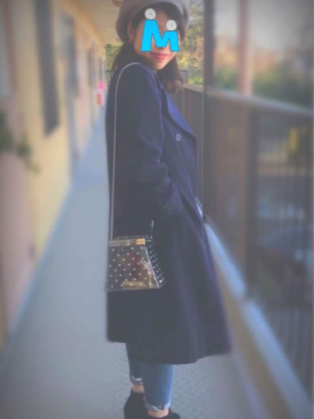 「大人カジュアル、シンプルコーデ、デニムパンツ、冬コーデ、ロングコート、ZARA」｜「高校のコートのアイテム（ピーコート、ブルー系）」を使った、Mさん（レディース・158cm）の冬コーディネートの1枚目の写真