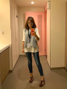 「Ungrid（アングリッド）のインディゴフレイドヘムストスリ（デニムパンツ）」を使った、EVAN🙈さん（レディース・158cm）の春コーディネート