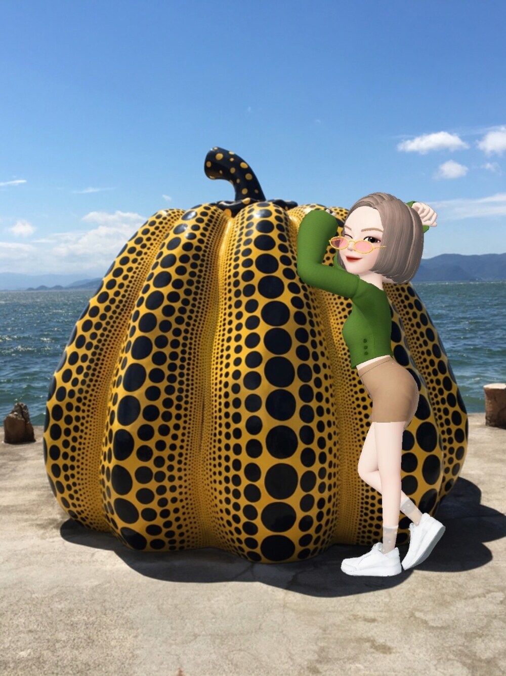 「直島、黄色いかぼちゃ、くさま やよい、草間彌生」｜「H&Mのアイテム（ニット/セーター、グリーン系）」を使った、Mさん（レディース・150cm）の冬コーディネートの1枚目の写真
