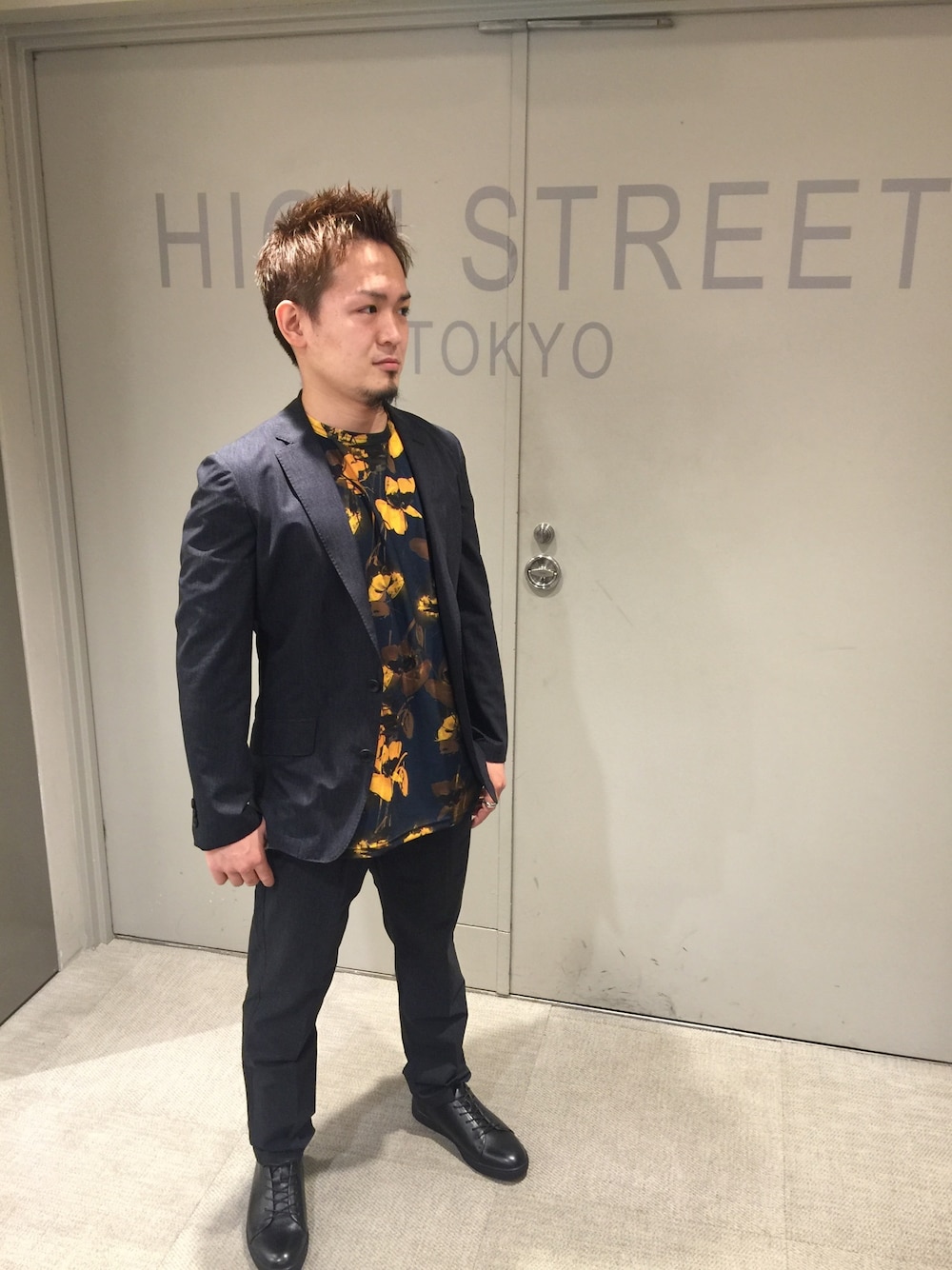 「ジャケット、パンツ、セットアップ、レザーシューズ、新宿、夏コーデ、High street、ビジネスカジュアル、ハイストリート、ファッションの力を信じよう」｜「HIGH STREETのHIGH STREET∴ＣＯＯＬ　ＤＯＴＳジャケット（テーラードジャケット、ブルー系）」を使った、ippeiさん（メンズ・162cm）の夏コーディネートの1枚目の写真