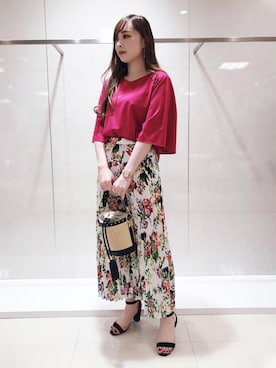 「PINKY&DIANNE（ピンキーアンドダイアン）のアイテム（Tシャツ/カットソー）」を使った、PINKY&DIANNEさん（レディース・166cm）の夏コーディネート