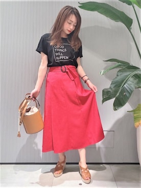 「PINKY&DIANNE（ピンキーアンドダイアン）のアイテム（Tシャツ/カットソー）」を使った、PINKY&DIANNEさん（レディース・161cm）の春コーディネート