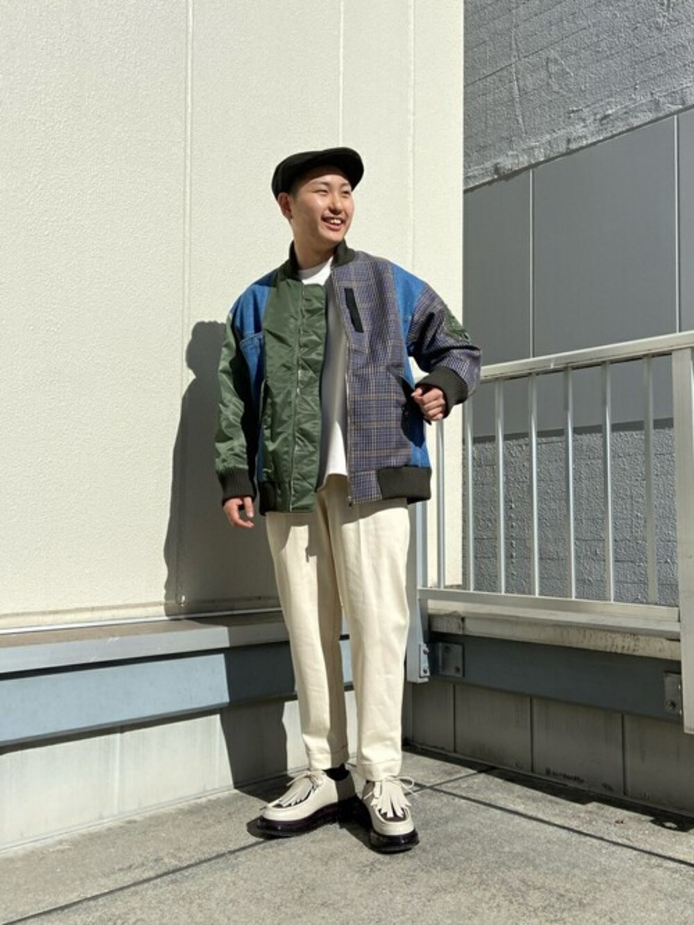 「UNITED TOKYOのドッキングMA-1（MA-1、グリーン系）」を使った、佐々木修平さん（メンズ・171cm）の冬コーディネートの1枚目の写真