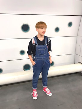 「Honeys（ハニーズ）のアイテム（サロペット/オーバーオール）」を使った、愛華さん（レディース・155cm）の秋コーディネート