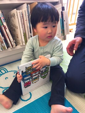 「H&M（エイチ・アンド・エム）のアイテム（その他トップス）」を使った、rennnさん（キッズ・80cm）の春コーディネート
