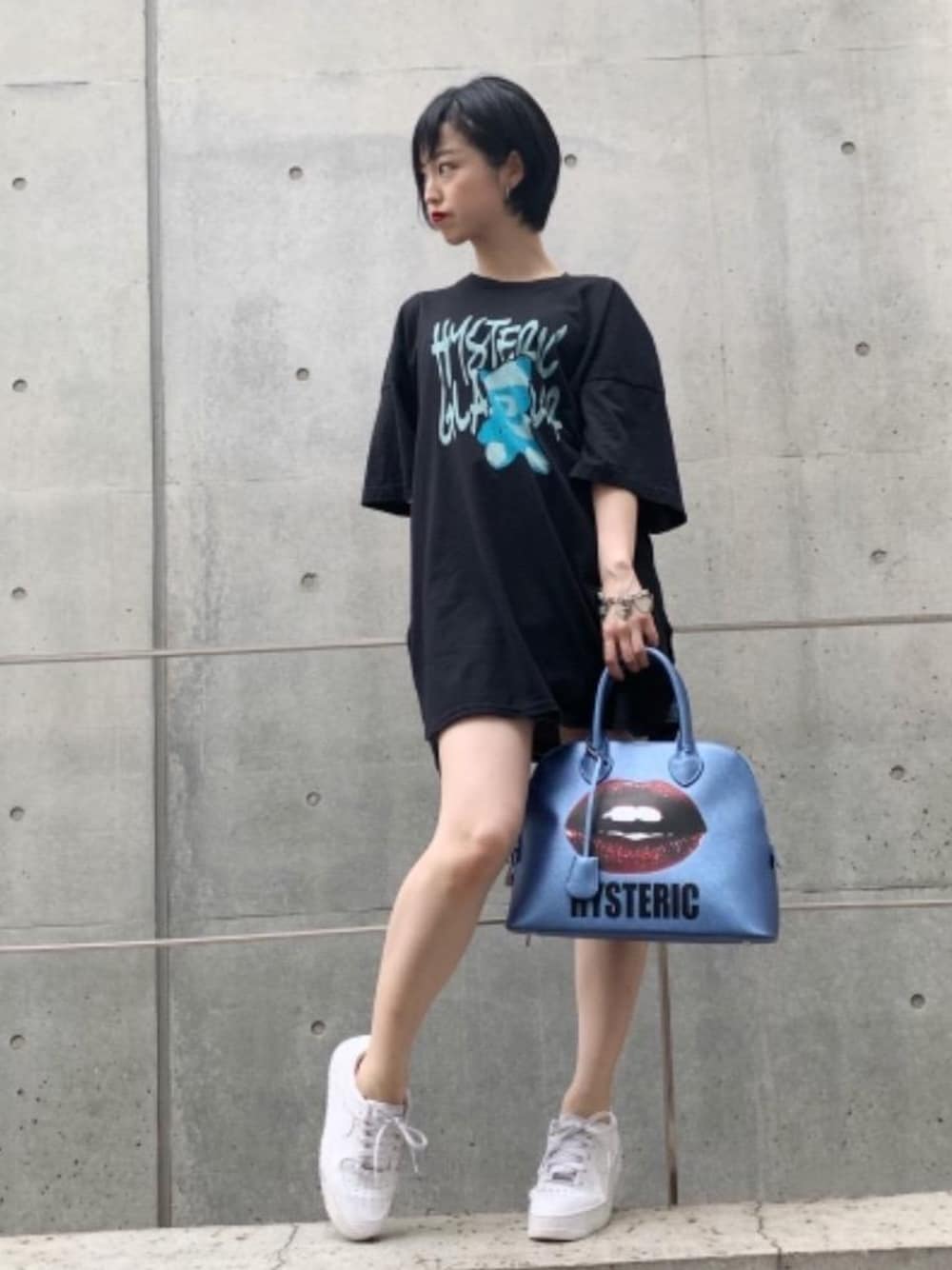 「カジュアル、ロック、Tシャツ、Hysteric Glamour、ラフ、夏コーデ、カットワンピ、ビッグTシャツ、ビッグT、ヒステリックグラマー」｜「HYSTERIC GLAMOURのWOMAN ON SKULL PICKブレス（ブレスレット、シルバー系）」を使った、sugiyama.sさん（レディース・157cm）の夏コーディネートの1枚目の写真