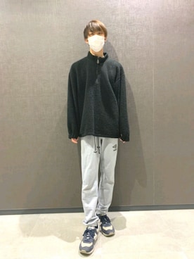 「アイテム（スウェットパンツ、シルバー系）」を使った、りょ～さん（メンズ・182cm）の冬コーディネート