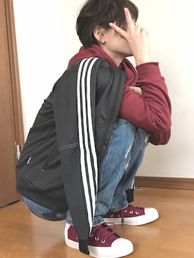 「ショート女子」｜「アイテム（パーカー）」を使った、しんしんさん（レディース・162cm）の冬コーディネート