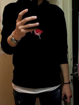 「Saint Laurent（サンローラン）のアイテム（パーカー、ブラック系）」を使った、けーさん（メンズ・178cm）の夏コーディネート