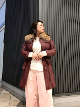 「アイテム（ミリタリージャケット、レッド系）」を使った、misiaさん（レディース・165cm）の秋コーディネート