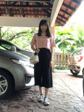 「MONKI」｜Eva Chiamさん（レディース・166cm）の秋コーディネート