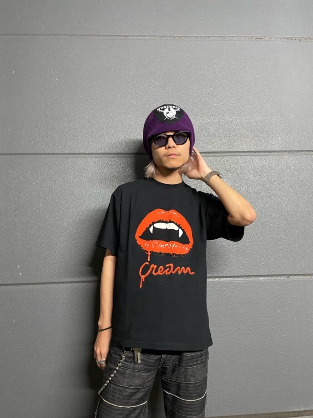 「ヒステリックグラマー、hysteric glamour」｜「HYSTERIC GLAMOURのスクラッチフレアデニムパンツ（デニムパンツ、ブラック系）」を使った、taichiさん（メンズ・174cm）の春コーディネートの1枚目の写真