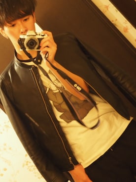 「UNIQLO Tシャツ」｜「アイテム（ジャケット/アウター）」を使った、翔平さん（メンズ・169cm）の冬コーディネート
