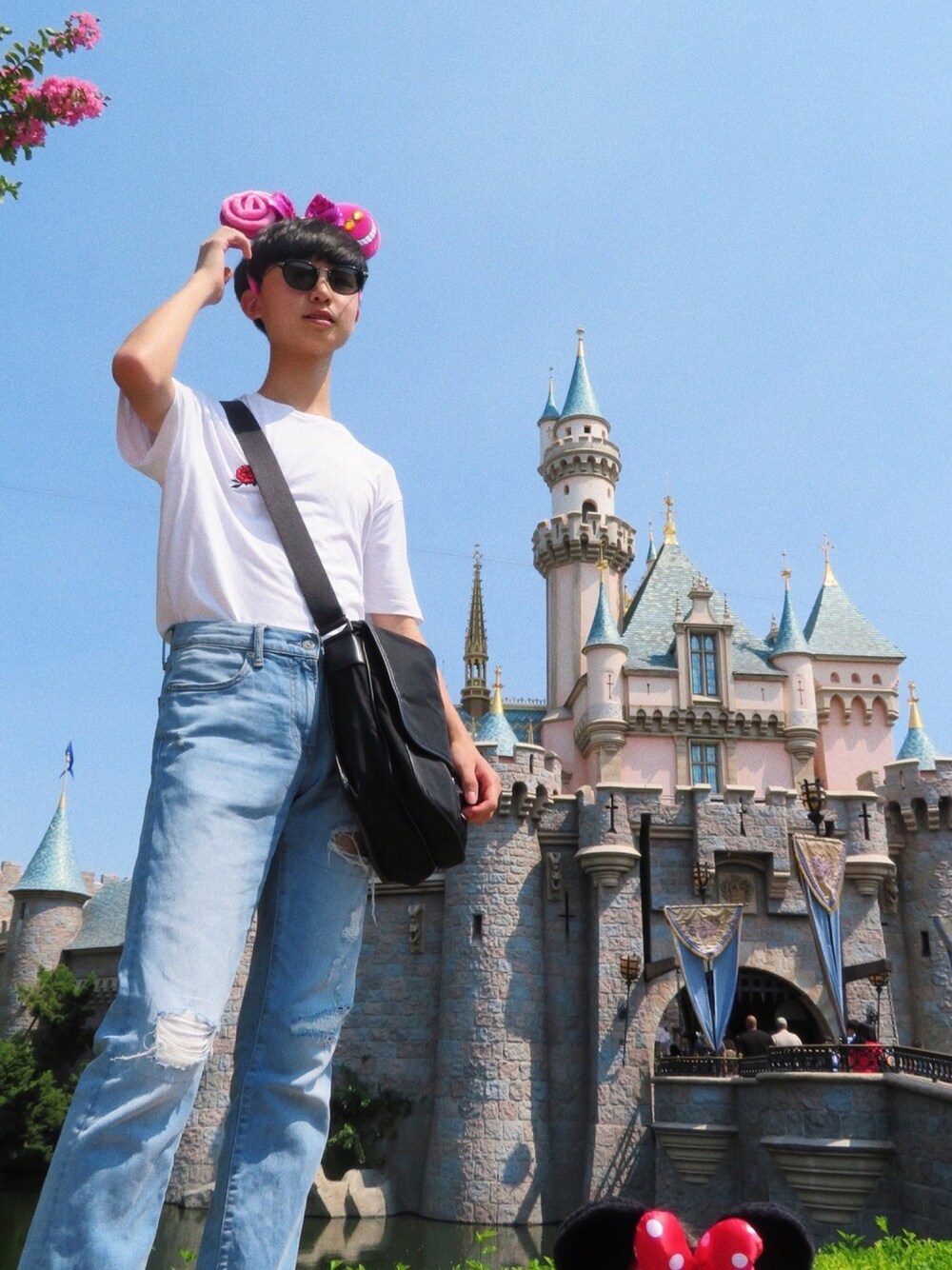 「大人カジュアル、シンプルコーデ、ディズニーコーデ、おしゃれさんと繋がりたい、いいね、save、フォローお願いします🤑、足長効果、韓国ファッション、韓国ブランド、ユニクロコーデ、TOPMAN」｜「OLIVER PEOPLESのアイテム（サングラス、ブラック系）」を使った、こーきさん（メンズ・175cm）の秋コーディネートの1枚目の写真
