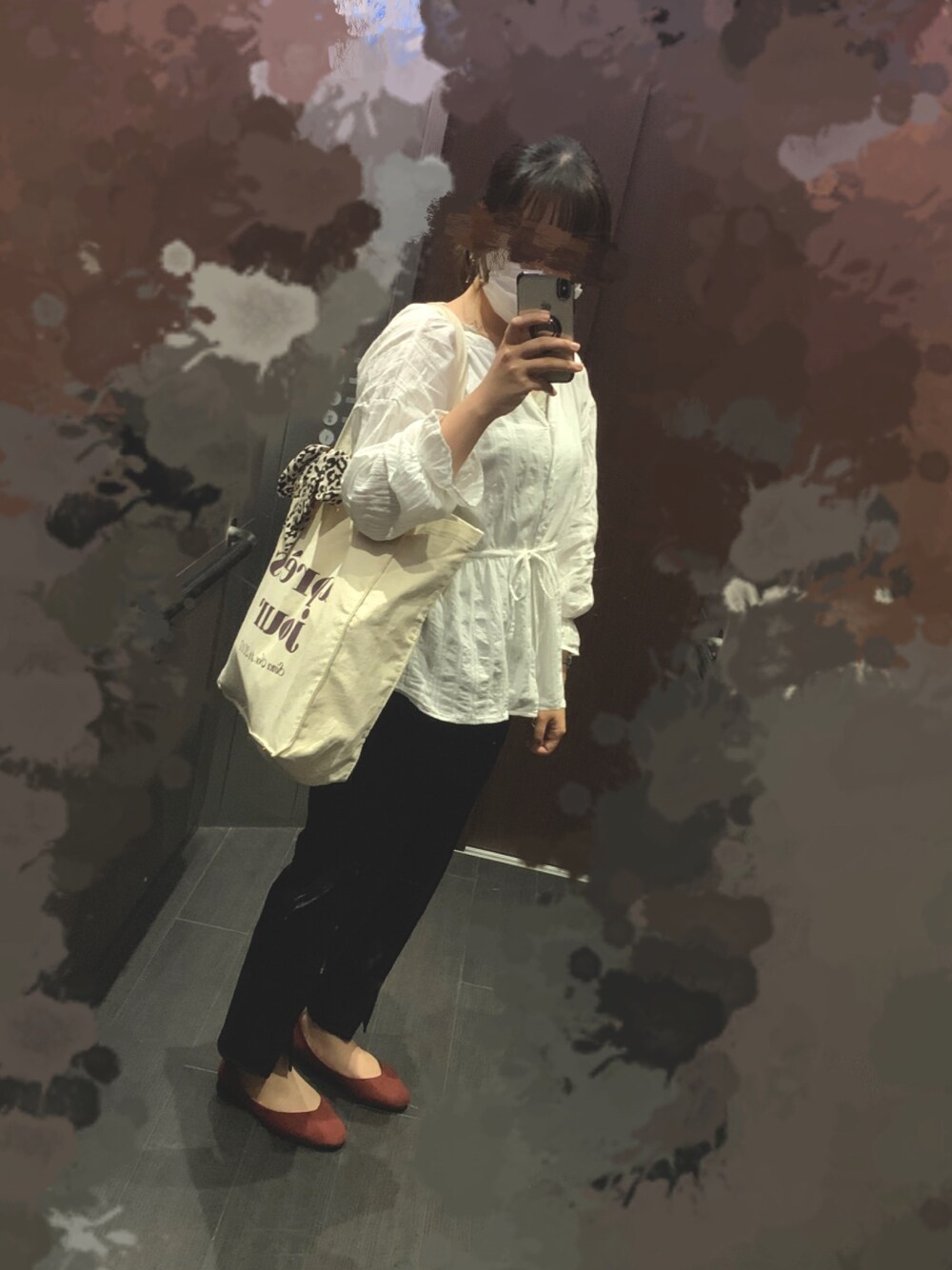 「秋のコーデ、ショルダーバッグ、秋のマイ旬スタイル、ootd、outfit」｜「E hyphen world galleryのフロントスリットパンツ（パンツ、ブラック系）」を使った、meさん（レディース・162cm）の秋コーディネートの1枚目の写真