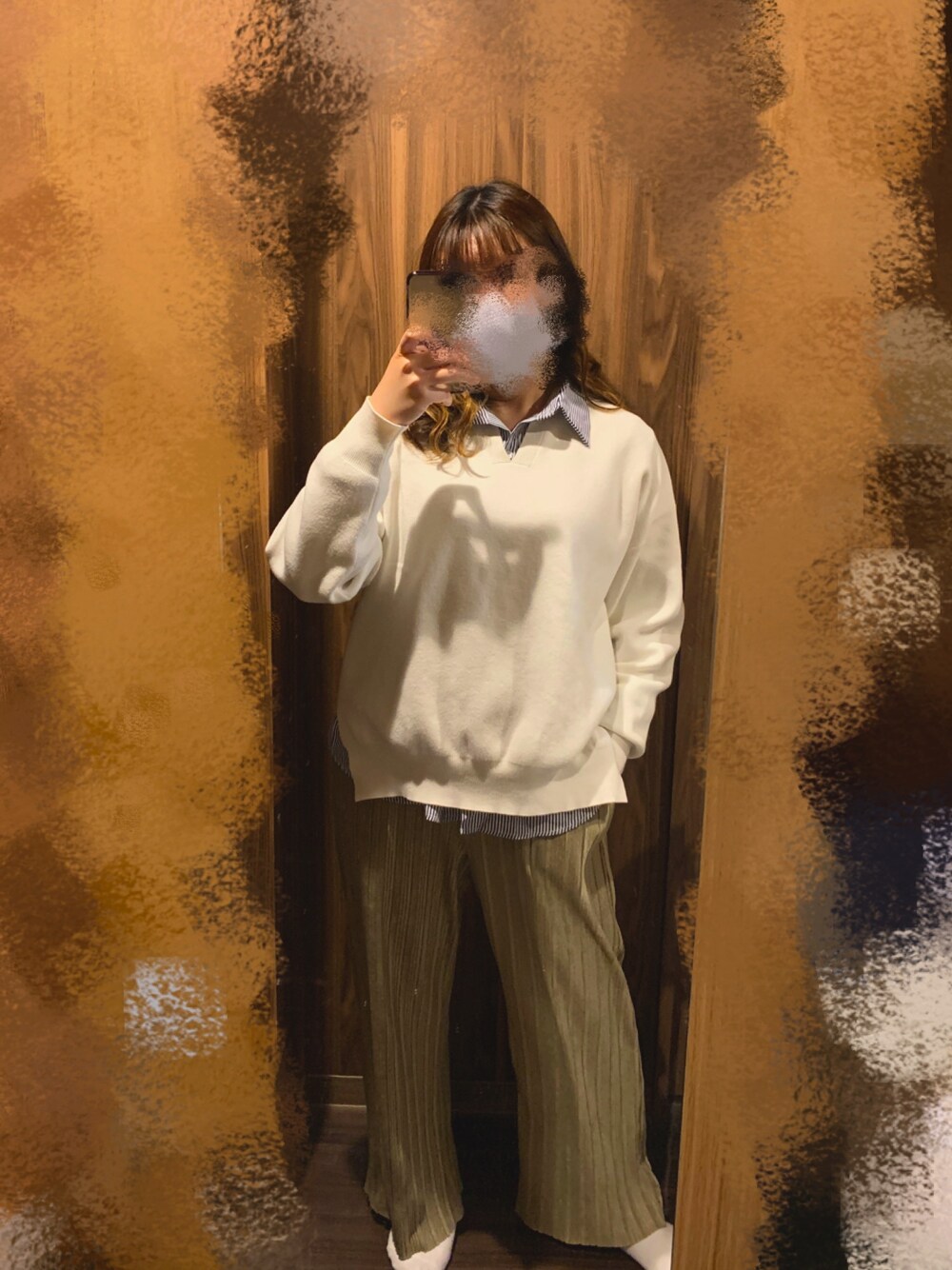 「ゆるコーデ、ootd、outfit、春コーデ」｜「韓国のアイテム（シャツ/ブラウス、ブルー系）」を使った、meさん（レディース・162cm）の冬コーディネートの1枚目の写真