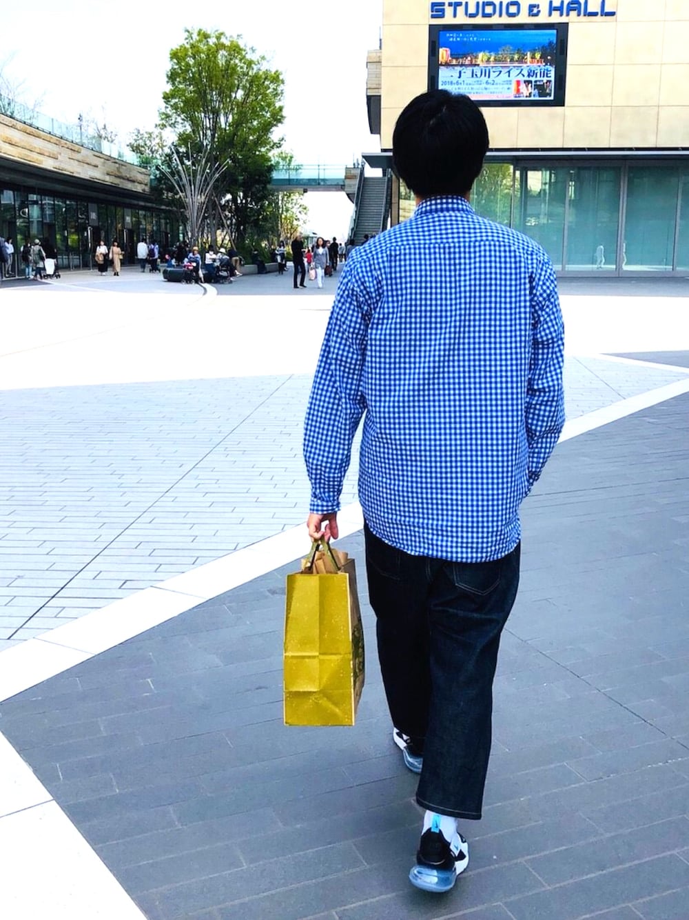 「Comme des Garcons SHIRT、airmax、ganryu」｜「COMME des GARCONSのアイテム（シャツ/ブラウス、ブルー系）」を使った、John Titorさん（メンズ・165cm）の春コーディネートの1枚目の写真
