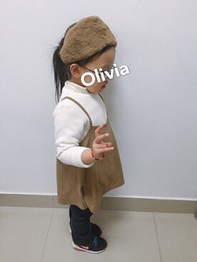 「KUMIKYOKU sis（クミキョクシス）のアイテム（デニムパンツ、ブルー系）」を使った、oliviaさん（キッズ・120cm）の冬コーディネート