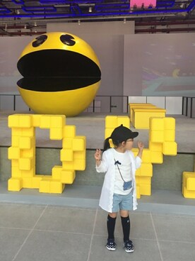 「petit main（プティマイン）のネコディテールキャップ（キャップ、ブラック系）」を使った、oliviaさん（キッズ・120cm）の春コーディネート