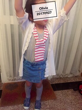 「petit main（プティマイン）のレース付きロング丈羽織り（カーディガン/ボレロ、ホワイト系）」を使った、oliviaさん（キッズ・120cm）の秋コーディネート