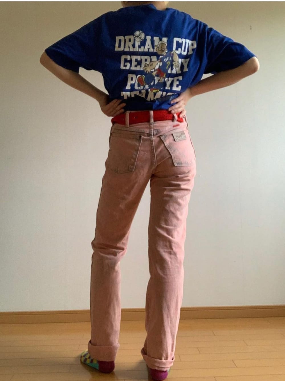 「summer、MOSCHINO、used、blue、happy socks、Tシャツ、denim」｜「usedのアイテム（Tシャツ/カットソー、ブルー系）」を使った、ひかりさん（レディース・163cm）の夏コーディネートの1枚目の写真
