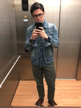 「五分鋪のアイテム（デニムジャケット、ブルー系）」を使った、Kirk Changさん（メンズ・174cm）の冬コーディネート