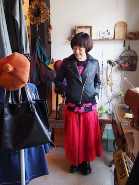 「onionakitaのアイテム（T Shirts、レッド系）」を使った、onion Akitaさん（レディース）の春コーディネート