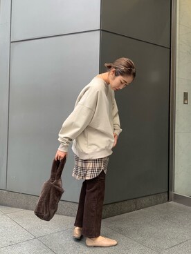 「シャツアレンジ」｜「アイテム（スウェット）」を使った、Nao  Higashijimaさん（レディース・164cm）の秋コーディネート