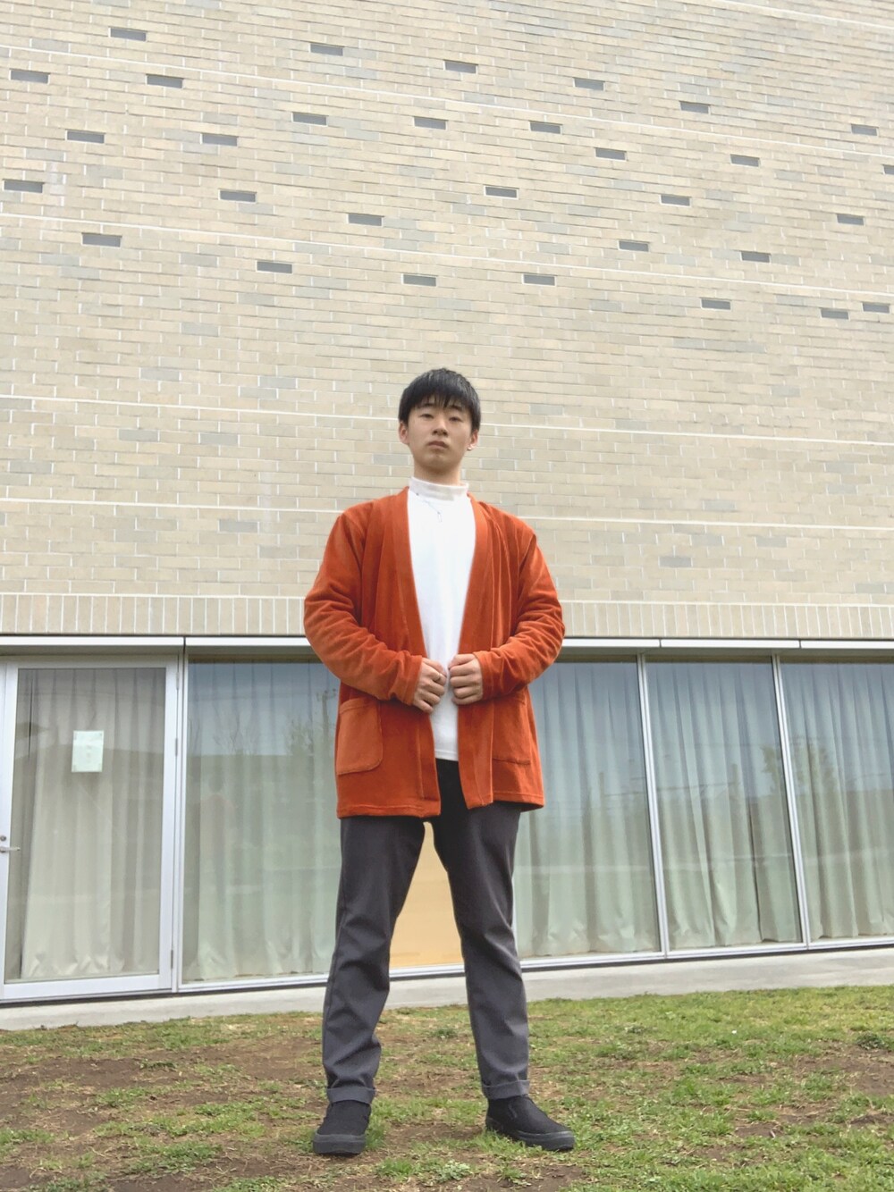 「平成最後のWEARISTAセンバツ、キレイめ、いいね、save、フォローお願いします🤑、おしゃれさんと繋がりたい、大人カジュアル、プチプラ、春コーデ」｜「timeless warmingのアイテム（カーディガン/ボレロ、オレンジ系）」を使った、takumi 타쿠미さん（メンズ・160cm）の春コーディネートの1枚目の写真