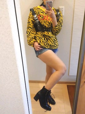 「レザーブーツ」｜「アイテム（スウェット）」を使った、RURUMIさん（レディース・155cm）の春コーディネート