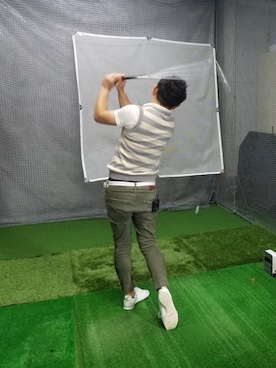 「NEIL BARRETT（ニールバレット）のアイテム（スニーカー）」を使った、GolfTEC 02kさん（メンズ・169cm）の夏コーディネート