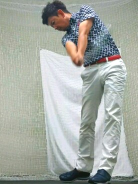 ゴルフグッズを使った 白パンツ のメンズ人気ファッションコーディネート Wear
