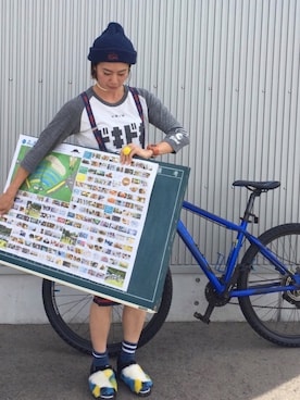 「静岡」｜「アイテム（ニットキャップ/ビーニー）」を使った、アッコさん（レディース・162cm）の秋コーディネート