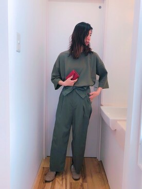 「ピスタチオ」｜「アイテム（財布/小物）」を使った、アッコさん（レディース・162cm）の春コーディネート