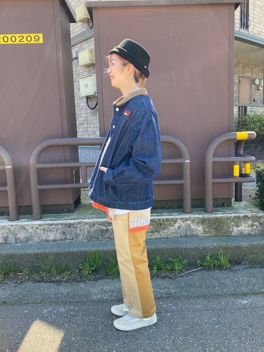 AlexanderLeeChangのデニムジャケットを使った人気ファッション 