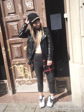 「PULL&BEAR（プルアンドベア）のアイテム（ライダースジャケット）」を使った、Efa Z.さん（レディース・167cm）の冬コーディネート