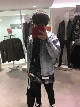 「GOSTAR DE FUGA（ゴスタール ジフーガ）のアイテム（デニムジャケット）」を使った、リョーさん（メンズ・180cm）の秋コーディネート