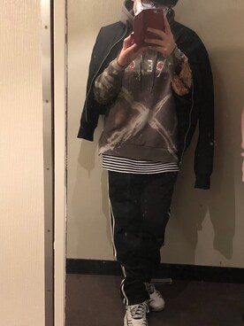 「DIESEL（ディーゼル）のアイテム（MA-1）」を使った、リョーさん（メンズ・180cm）の春コーディネート