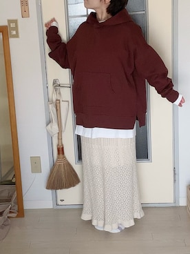 「GU（ジーユー）のアイテム（スカート、ベージュ系）」を使った、あぽーにゃさん（レディース・155cm）の秋コーディネート