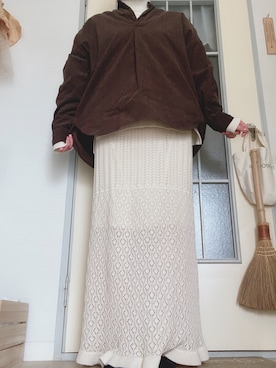 「GU（ジーユー）のアイテム（スカート、ベージュ系）」を使った、あぽーにゃさん（レディース・155cm）の冬コーディネート