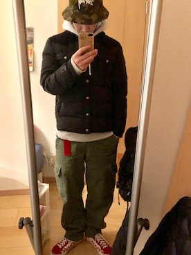 「Eddie Bauer（エディーバウアー）のアイテム（カーゴパンツ）」を使った、y.wさん（メンズ・170cm）の冬コーディネート