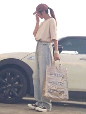 「ハイウエストストレートジーンズ」｜「アイテム（帽子）」を使った、RIyO.さん（レディース・157cm）の夏コーディネート