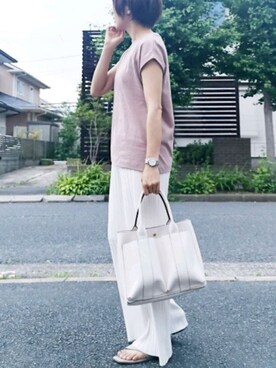 「RODE SKO（ロデスコ）のMIINA ダブルポケットトート（トートバッグ）」を使った、RIyO.さん（レディース・157cm）の夏コーディネート